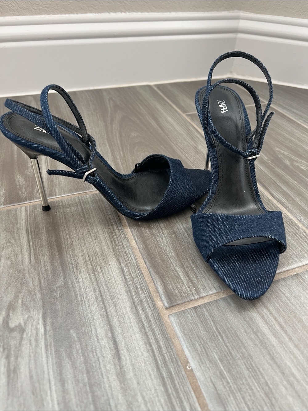 ZARA Denim High-Heeled Sandals Metallic Stiletto Blue EU 39 NWOT - Picture 6 of 6